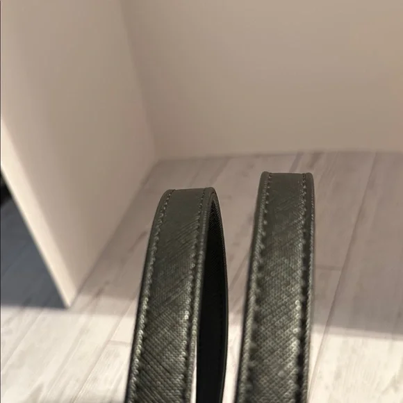 Ted Baker Black Structured Tote Bag with Minimalist Design - Picture 4 of 5